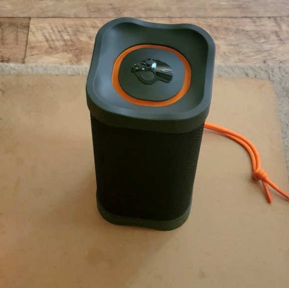 Wireless Bluetooth Speaker - IPX7 Waterproof Portable Terrain Speaker with Dual - Picture 10 of 11